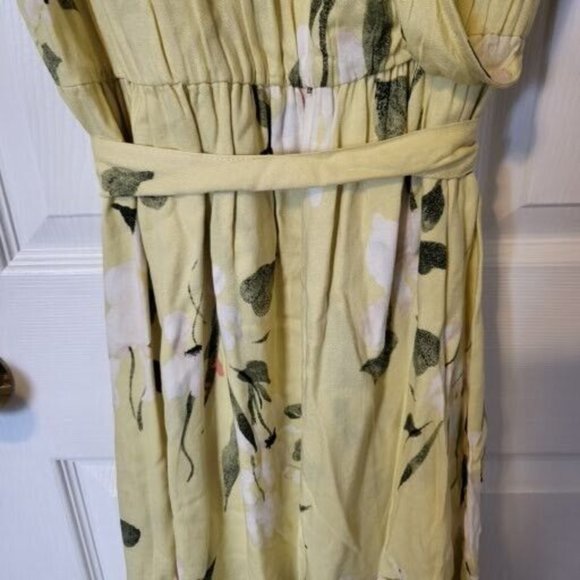 Rachel Roy Plus Size V-Neck, Floral, Size 3X, Flutter Sleeves, Pale Yellow, NWT - Picture 10 of 14